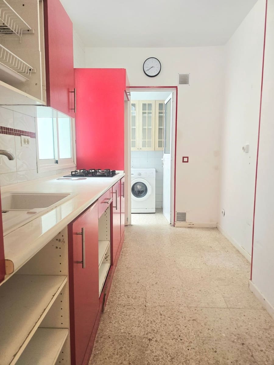 4 sovrum Lägenhet till salu i Las Palmas de Gran Canaria med garage - 255 000 € (Ref: 9877769)