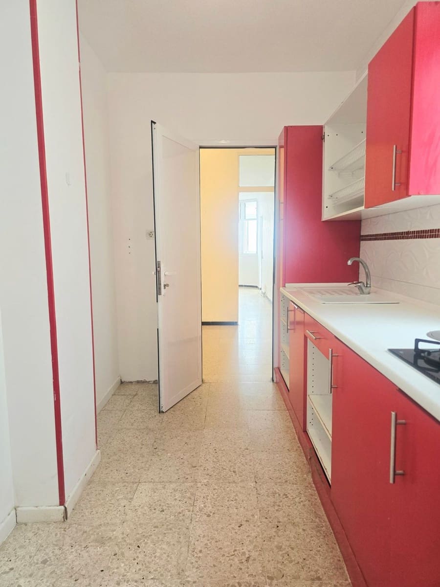 4 sovrum Lägenhet till salu i Las Palmas de Gran Canaria med garage - 255 000 € (Ref: 9877769)