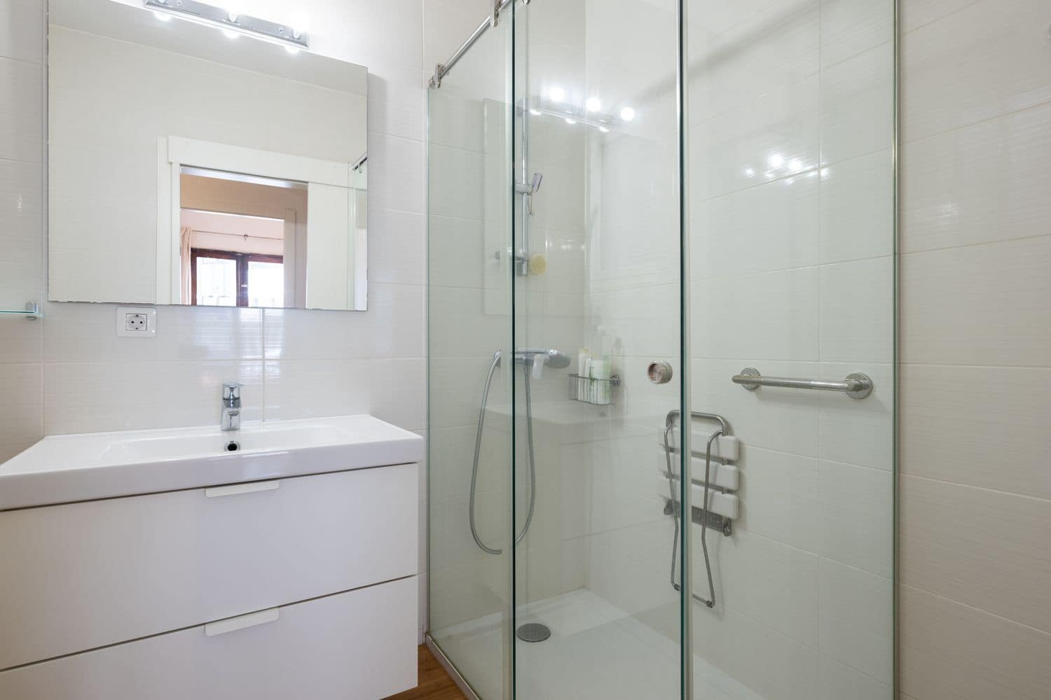 Apartamento de 4 habitaciones en Las Palmas de Gran Canaria en venta con garaje - 270.000 € (Ref: 9880537)