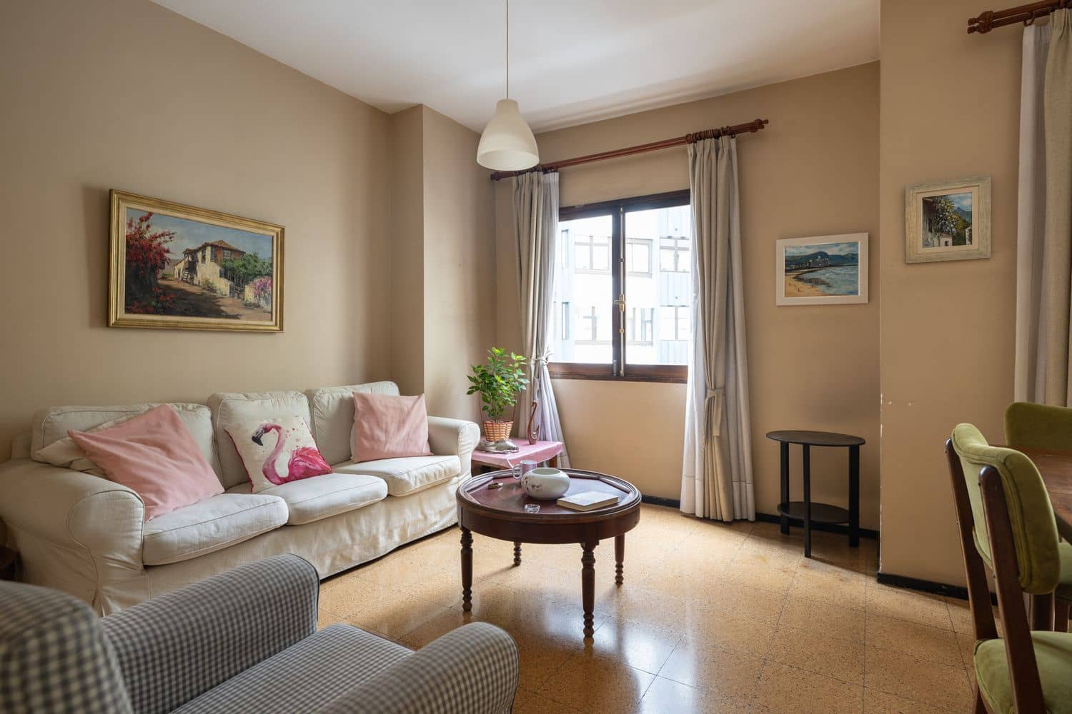 Apartamento de 4 habitaciones en Las Palmas de Gran Canaria en venta con garaje - 270.000 € (Ref: 9880537)