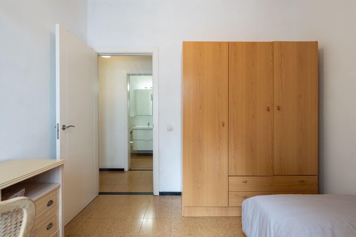 Apartamento de 4 habitaciones en Las Palmas de Gran Canaria en venta con garaje - 270.000 € (Ref: 9880537)