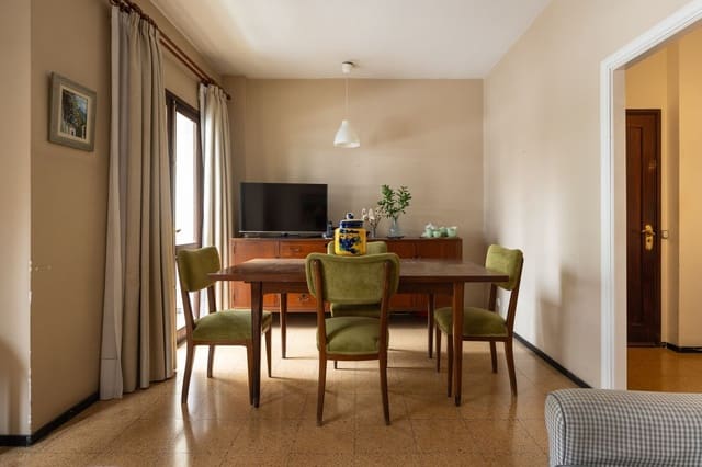 Apartamento de 4 habitaciones en Santa Catalina - Canteras, Las Palmas de Gran Canaria en venta con garaje - 270.000 € (Ref: 9880537)