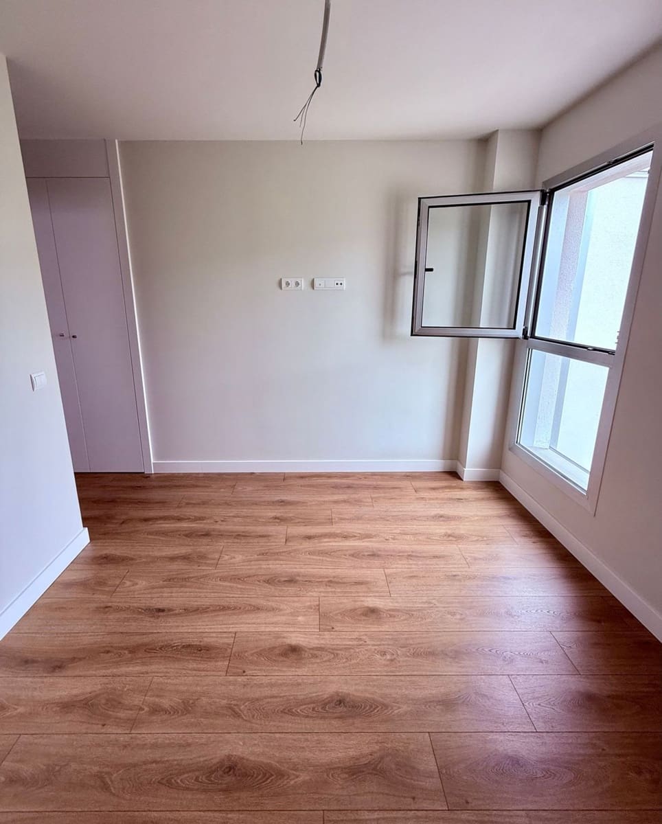 2 Zimmer Apartment zu vermieten in Las Palmas de Gran Canaria mit Pool Garage - 1.150 € (Ref: 9880538)