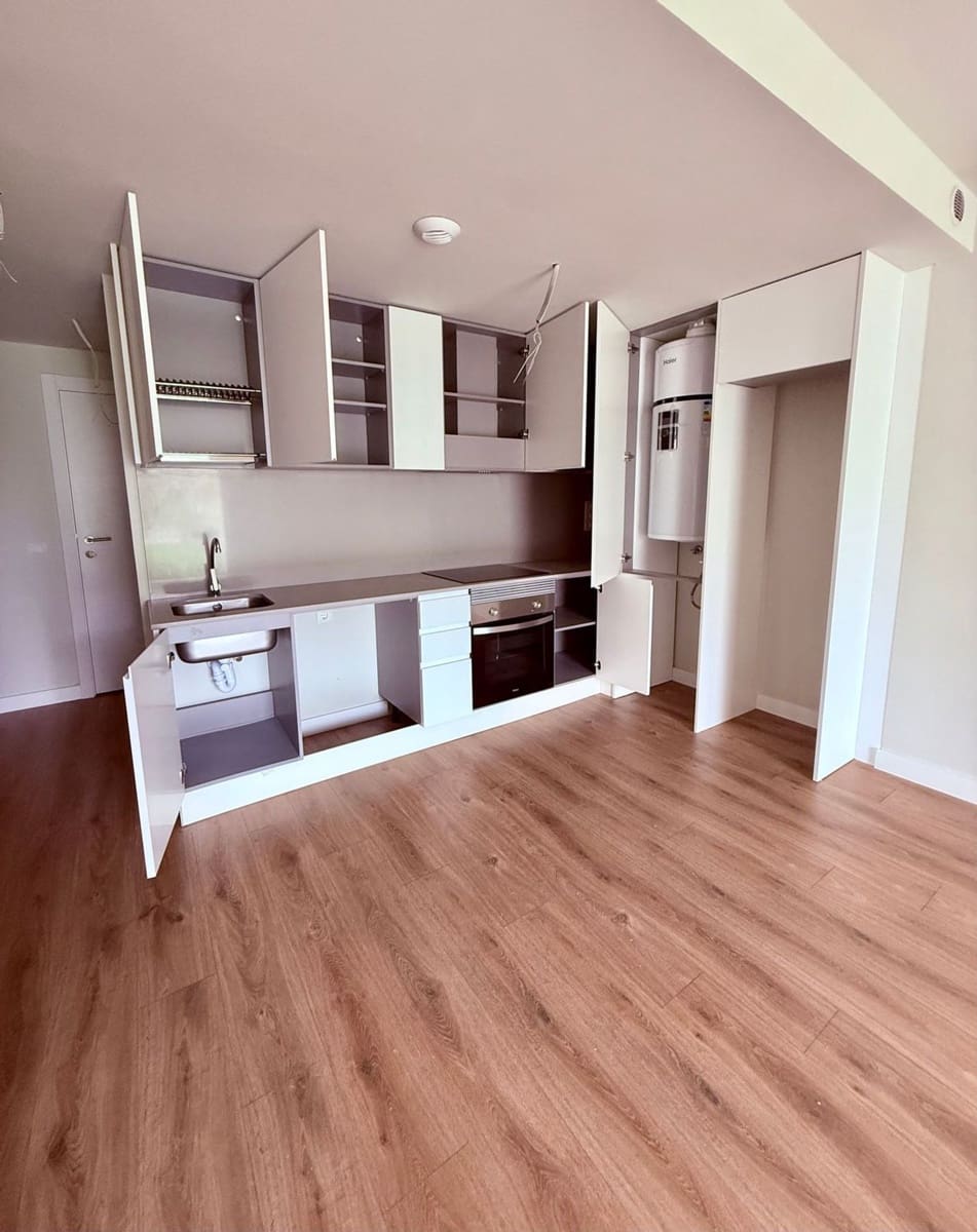 2 Zimmer Apartment zu vermieten in Las Palmas de Gran Canaria mit Pool Garage - 1.150 € (Ref: 9880538)