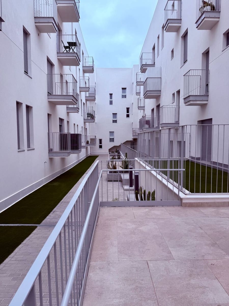 2 Zimmer Apartment zu vermieten in Las Palmas de Gran Canaria mit Pool Garage - 1.150 € (Ref: 9880538)