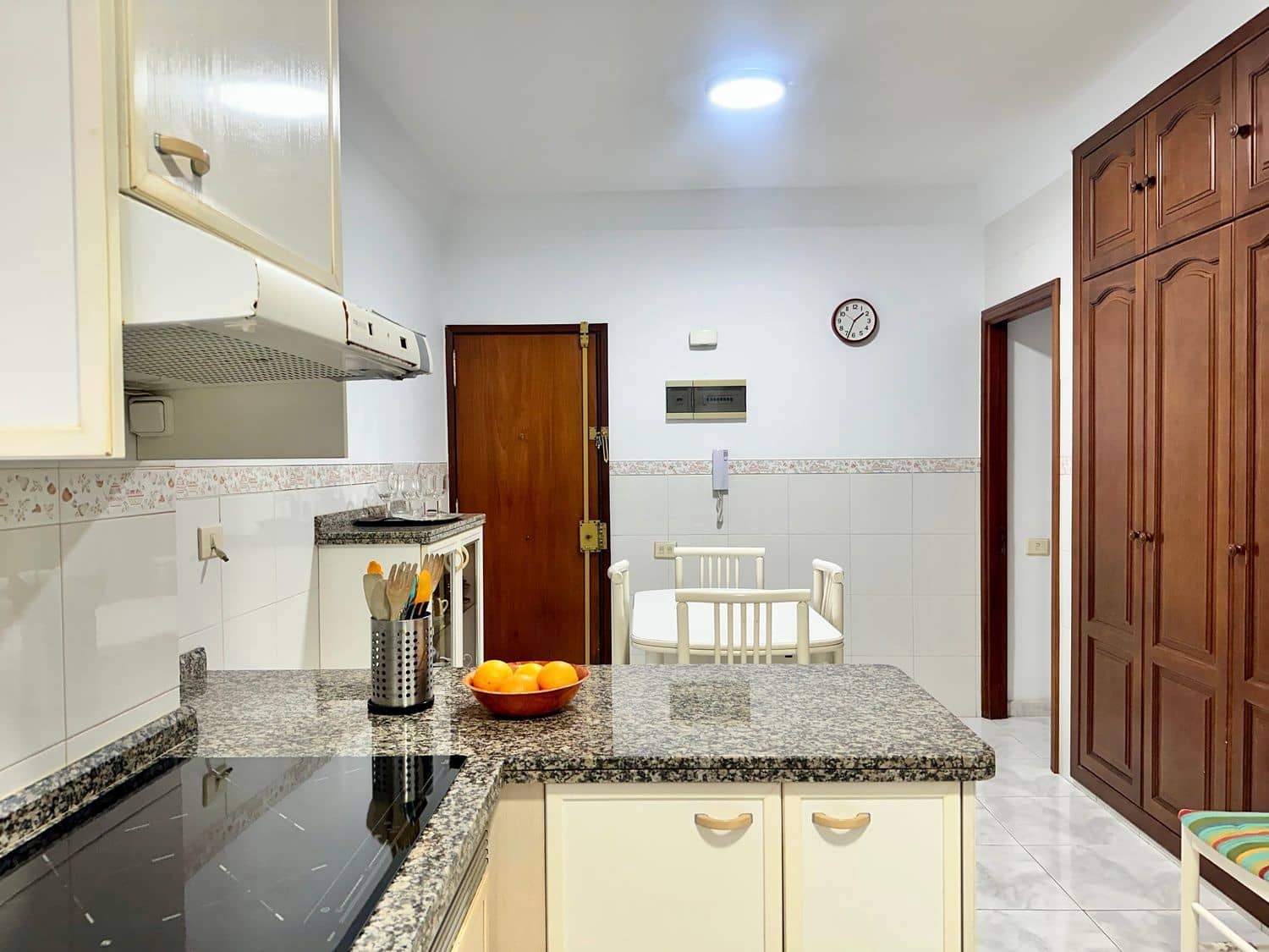 4 makuuhuone Huoneisto myytävänä paikassa Las Palmas de Gran Canaria mukana 
autotalli - 385 000 € (Ref: 9880539)
