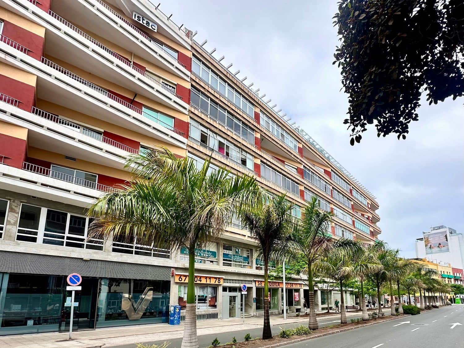 4 slaapkamer Appartement te koop in Las Palmas de Gran Canaria met garage - € 385.000 (Ref: 9880539)
