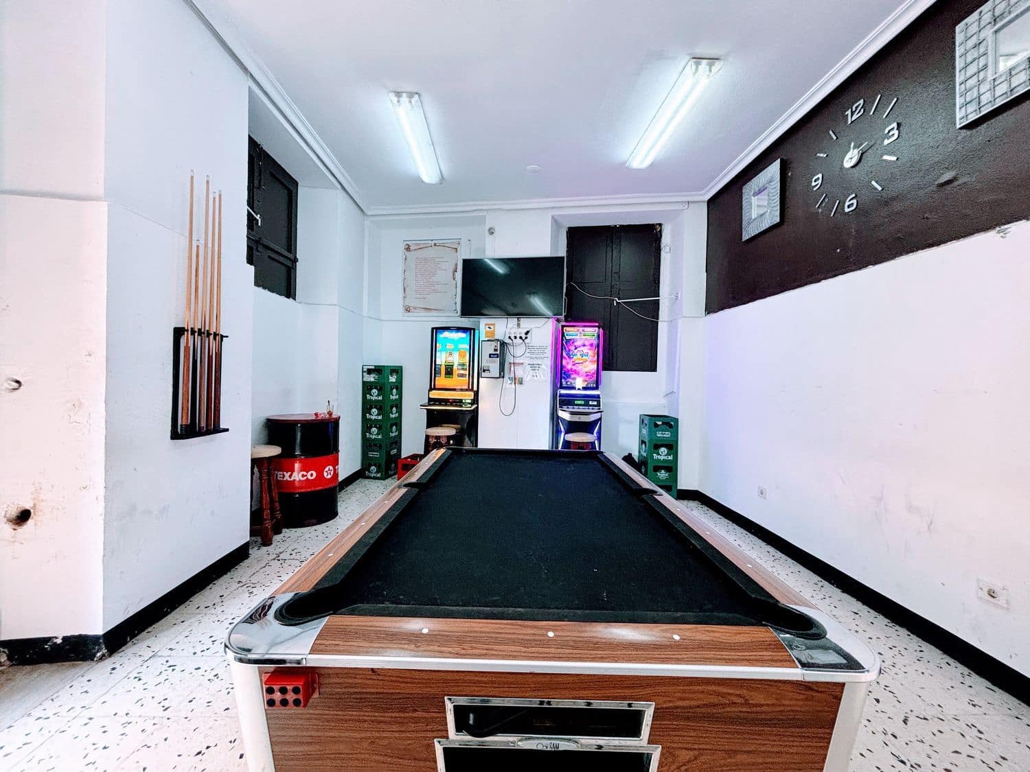 Commercial for sale in Las Palmas de Gran Canaria - € 175,000 (Ref: 9883968)