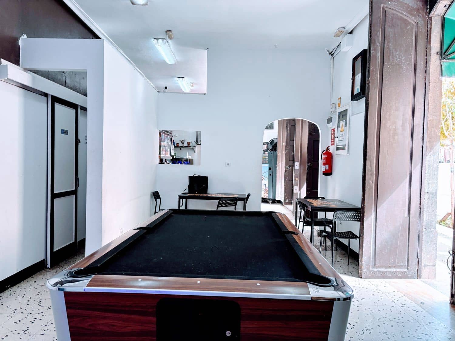 Commercial for sale in Las Palmas de Gran Canaria - € 175,000 (Ref: 9883968)