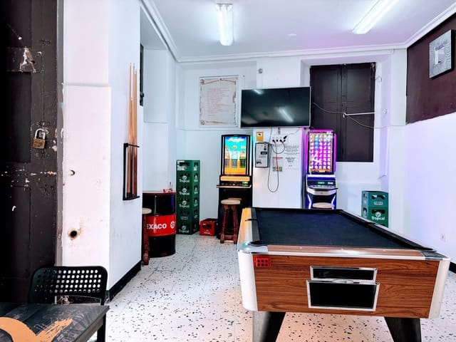 Local Comercial en Vegueta, Las Palmas de Gran Canaria en venta - 175.000 € (Ref: 9883968)