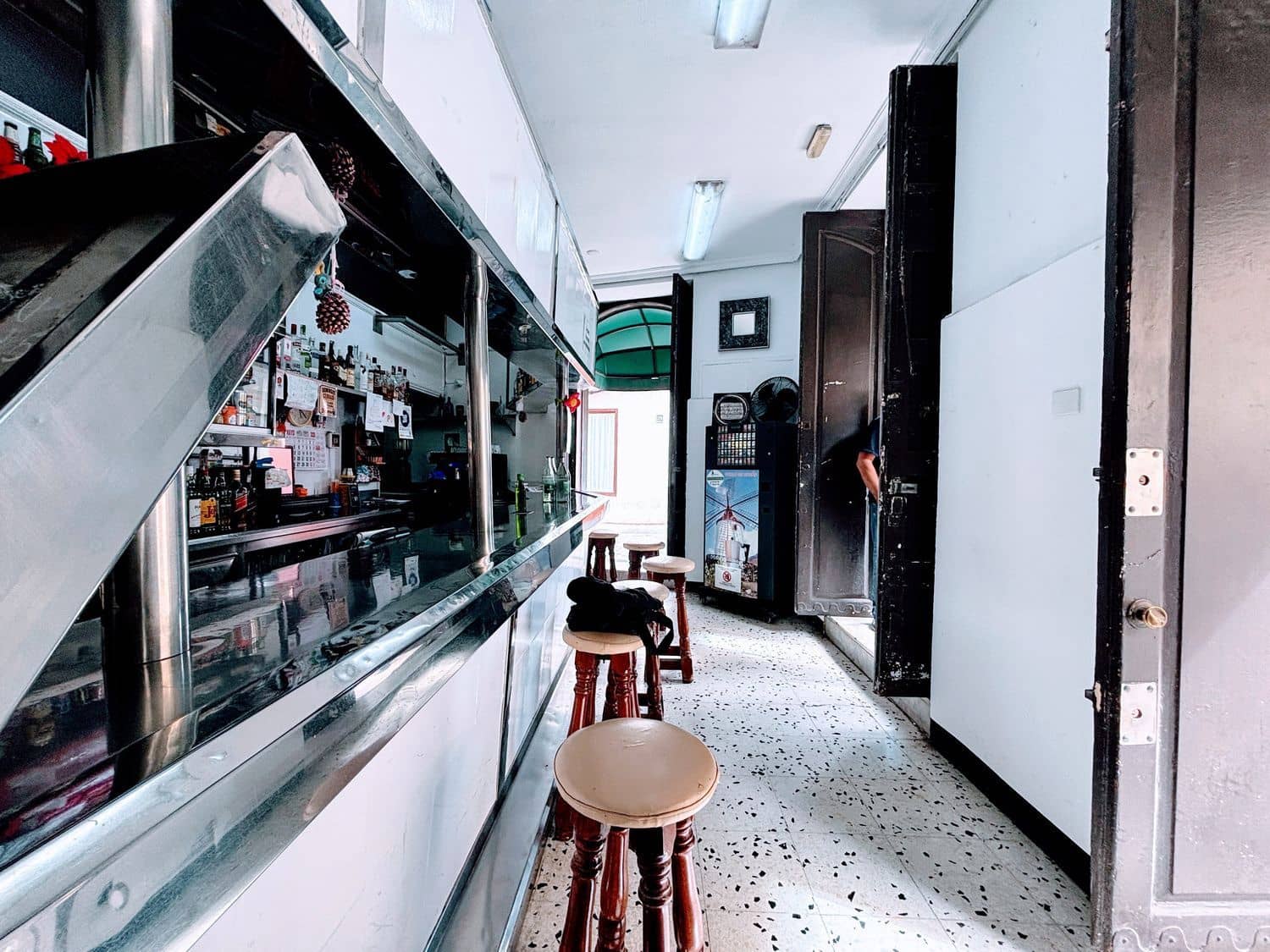 Commercial for sale in Las Palmas de Gran Canaria - € 175,000 (Ref: 9883968)
