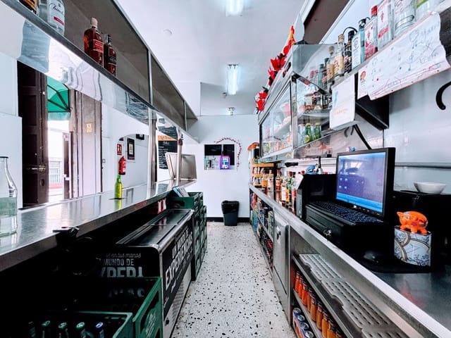 Local Comercial en Vegueta, Las Palmas de Gran Canaria en venta - 175.000 € (Ref: 9883968)