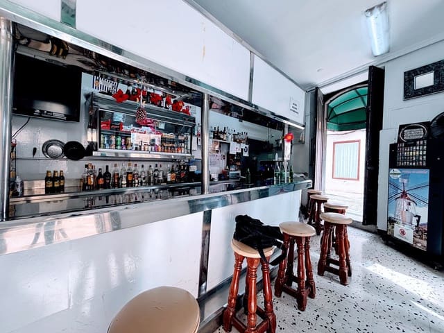 Local Comercial en Vegueta, Las Palmas de Gran Canaria en venta - 175.000 € (Ref: 9883968)