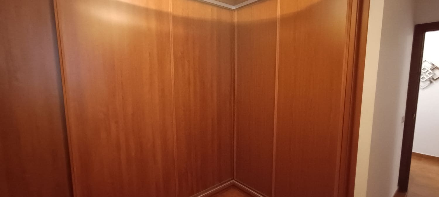 3 bedroom Apartment for rent in Telde with garage - € 850 (Ref: 9885336)