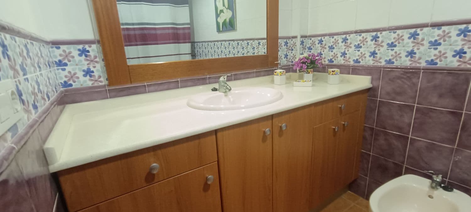 3 bedroom Apartment for rent in Telde with garage - € 850 (Ref: 9885336)
