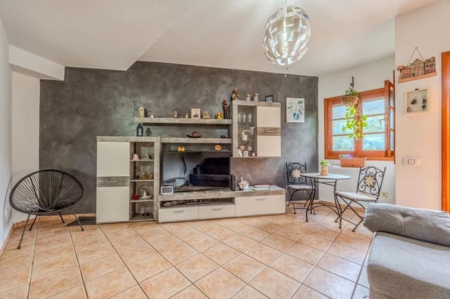 Apartamento de 3 habitaciones en Teror en venta con garaje - 175.000 € (Ref: 9906722)