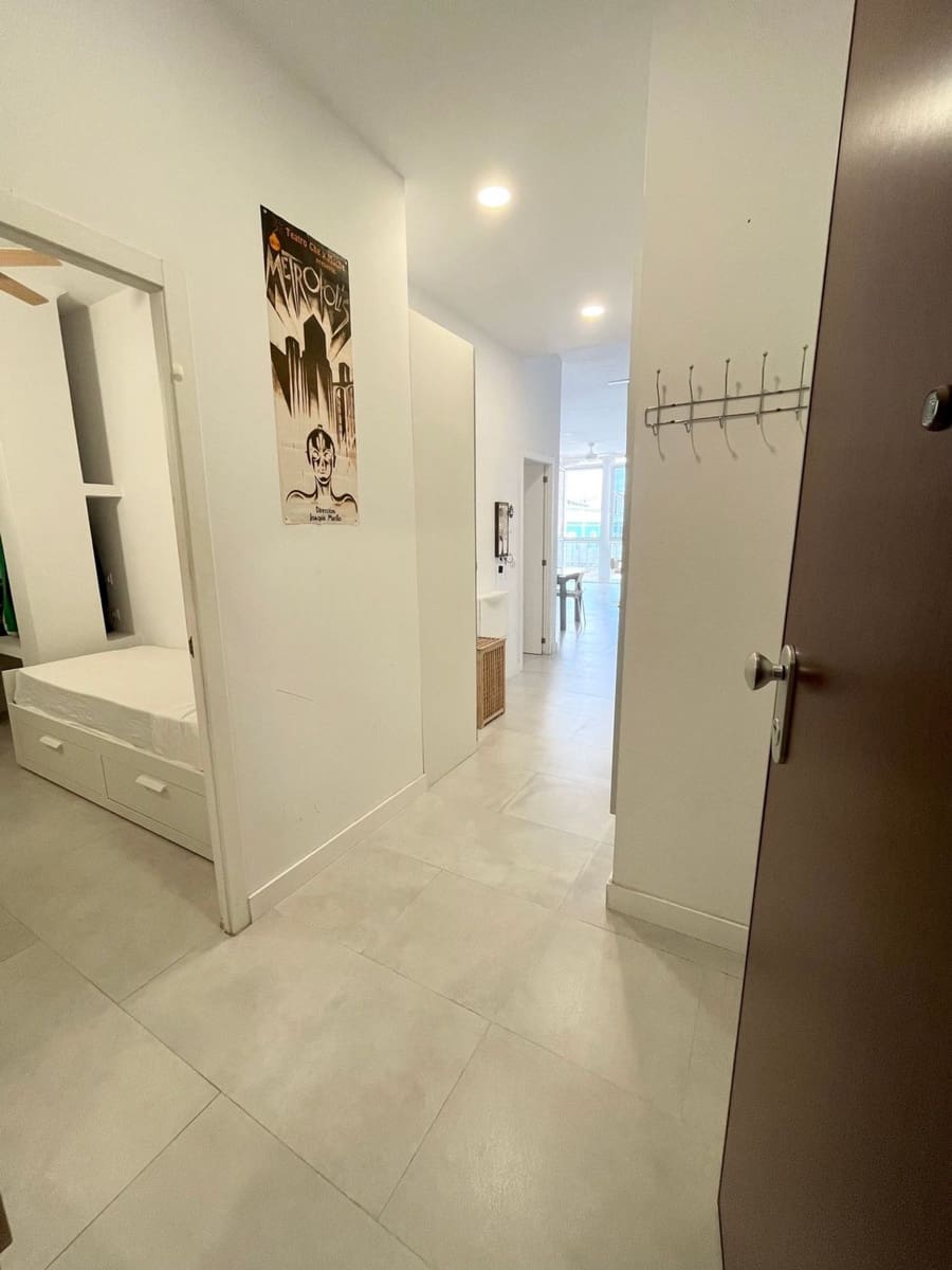 2 sovrum Lägenhet till salu i Las Palmas de Gran Canaria med garage - 299 000 € (Ref: 9912437)