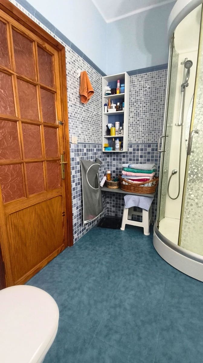 3 slaapkamer Appartement te koop in Las Palmas de Gran Canaria met garage - € 169.000 (Ref: 9926673)