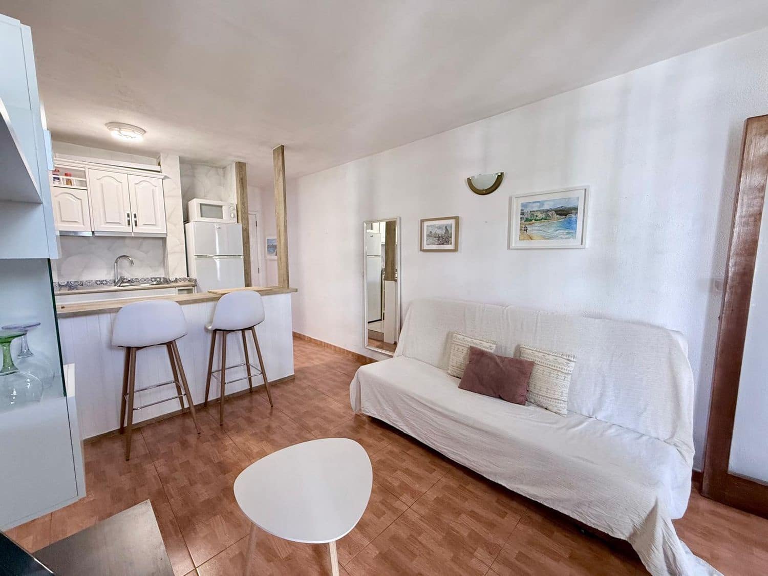 2 slaapkamer Appartement te huur in Playa del Ingles met zwembad garage - € 900 (Ref: 9928579)