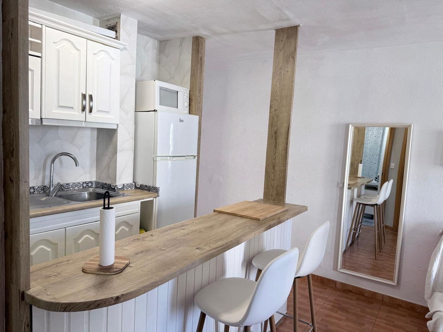 2 slaapkamer Appartement te huur in Playa del Ingles met zwembad garage - € 900 (Ref: 9928579)