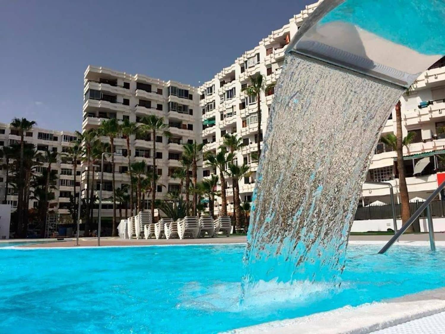2 slaapkamer Appartement te huur in Playa del Ingles met zwembad garage - € 900 (Ref: 9928579)