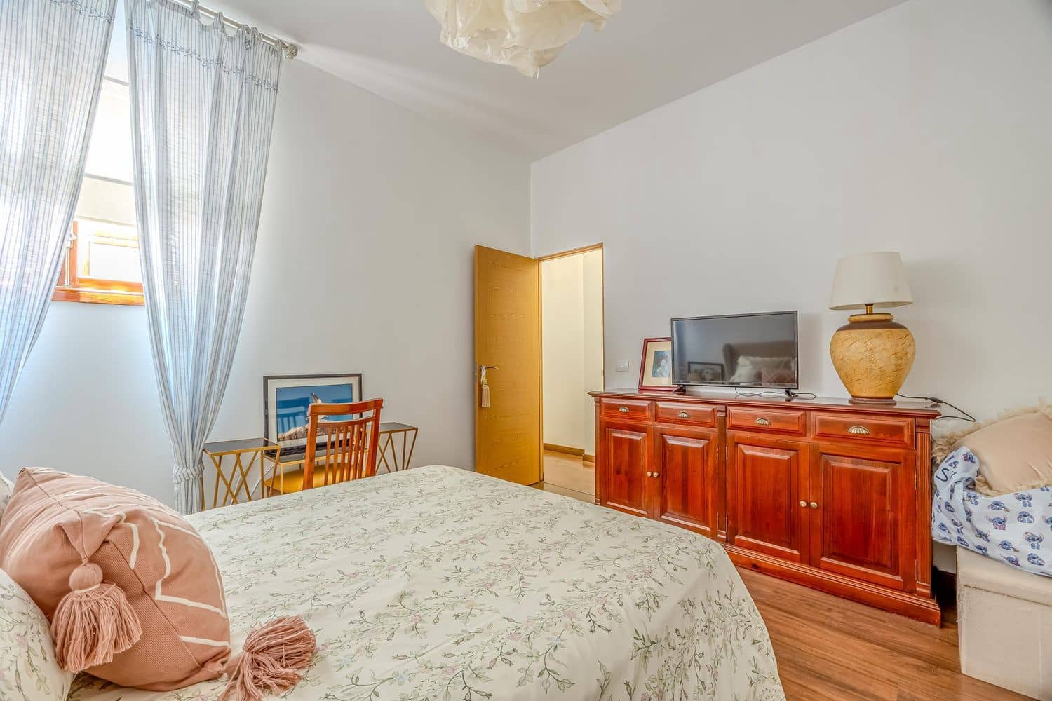 3 bedroom Apartment for sale in Las Palmas de Gran Canaria with garage - € 290,000 (Ref: 9928580)