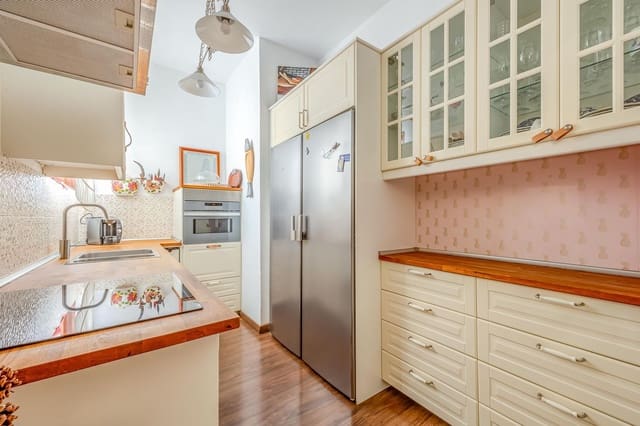 3 chambre Appartement à vendre à Schamann - Rehoyas, Las Palmas de Gran Canaria avec garage - 290 000 € (Ref: 9928580)