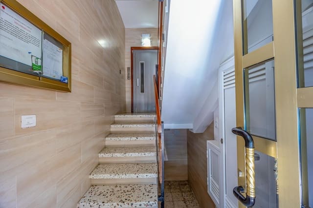 3 slaapkamer Appartement te koop in Schamann - Rehoyas, Las Palmas de Gran Canaria met garage - € 260.000 (Ref: 9928580)