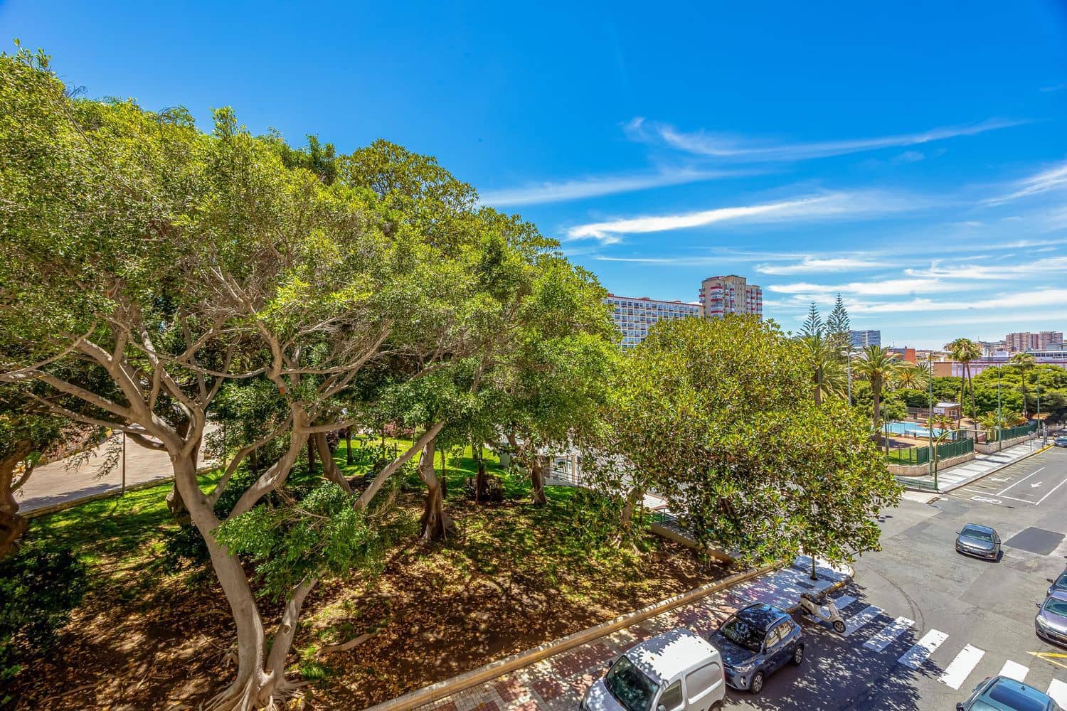 3 bedroom Apartment for sale in Las Palmas de Gran Canaria with garage - € 290,000 (Ref: 9928580)