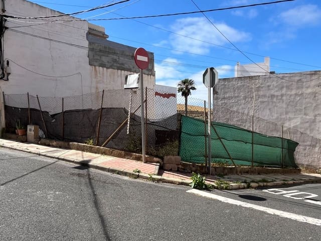 Grunde uden byggetilladelser til salg i Los Giles, Las Palmas de Gran Canaria - € 81.500 (Ref: 9928581)
