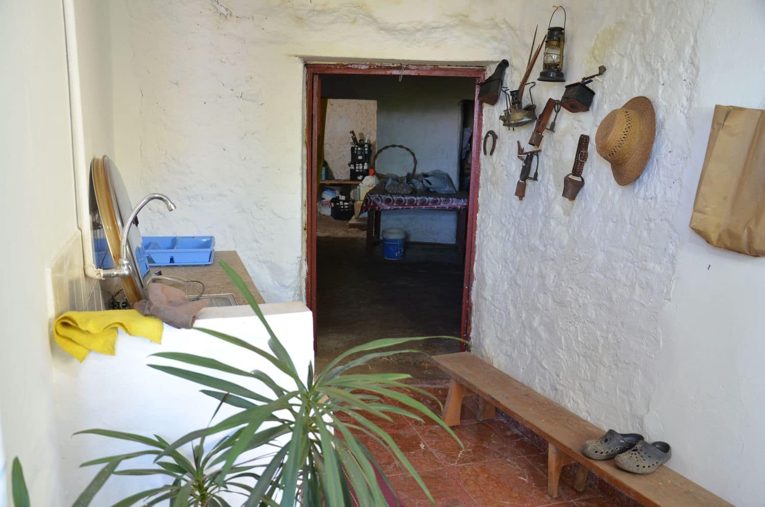 5 bedroom Finca/Country House for sale in Galdar with garage - € 195,000 (Ref: 9935448)