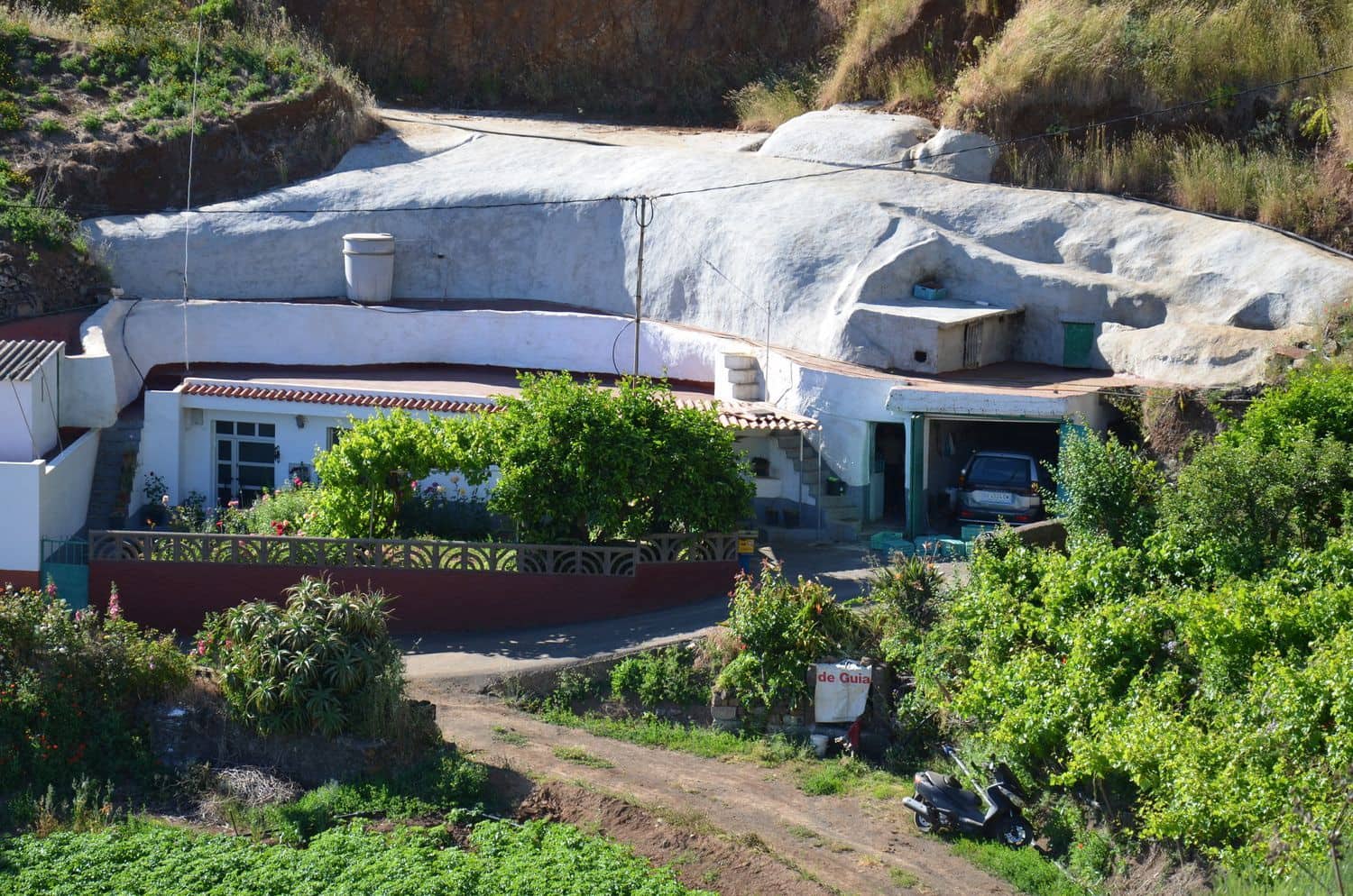 5 bedroom Finca/Country House for sale in Galdar with garage - € 195,000 (Ref: 9935448)