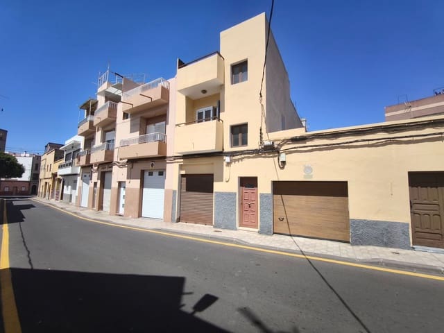 1 sypialnia Dom na sprzedaż w Santa Cruz de Tenerife z garażem - 153 900 € (Ref: 9939247)