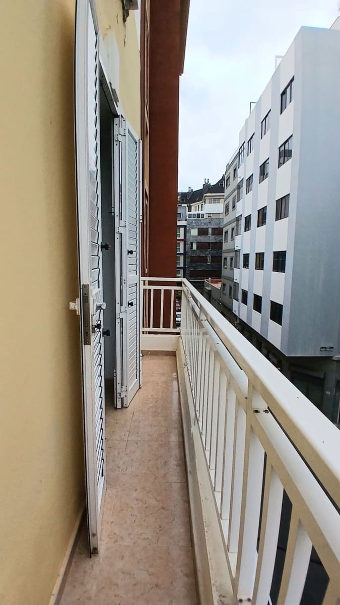 Appartement de 1 chambre à louer à Las Palmas de Gran Canaria avec garage - 850 € (Ref: 9941638)