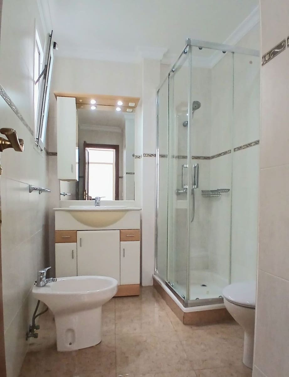 Appartement de 1 chambre à louer à Las Palmas de Gran Canaria avec garage - 850 € (Ref: 9941638)