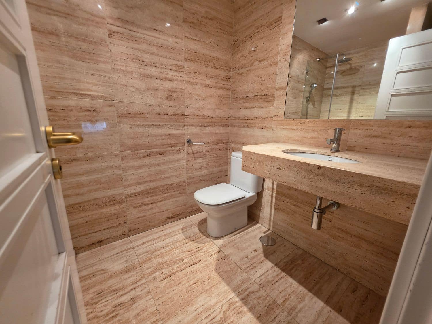 4 soverom Leilighet til leie i Las Palmas de Gran Canaria med garasje - € 1 630 (Ref: 9944957)