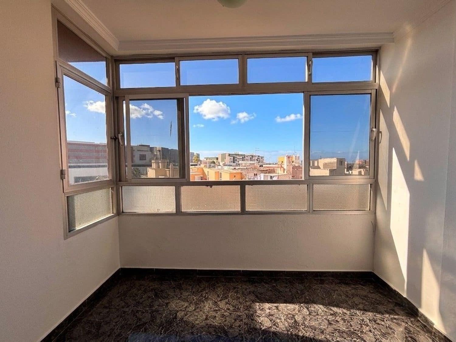 4 camera da letto Appartamento in vendita in Las Palmas de Gran Canaria con garage - 204.900 € (Rif: 9944958)