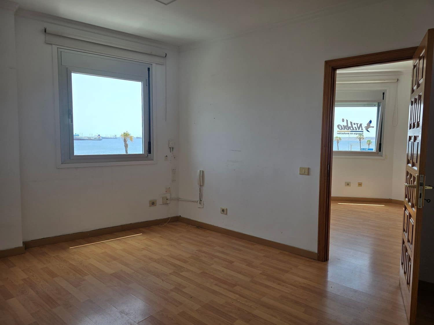 Office for rent in Las Palmas de Gran Canaria - € 700 (Ref: 9949056)