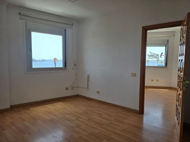 Kantoor te huur in Vegueta, Las Palmas de Gran Canaria - € 700 (Ref: 9949056)
