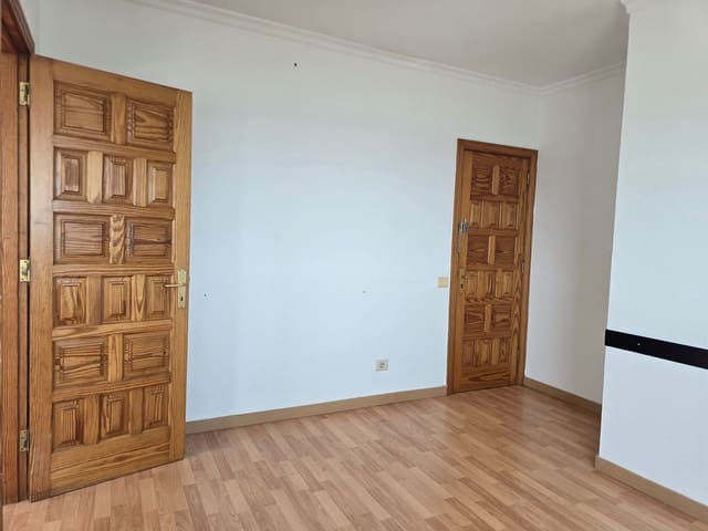 Kantoor te huur in Vegueta, Las Palmas de Gran Canaria - € 700 (Ref: 9949056)