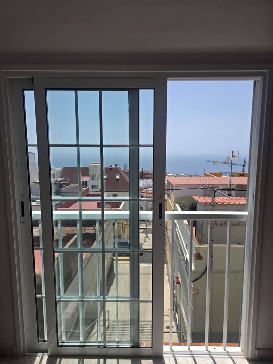 3 sypialnia Apartament na sprzedaż w Santa Cruz de Tenerife z garażem - 217 000 € (Ref: 9949057)