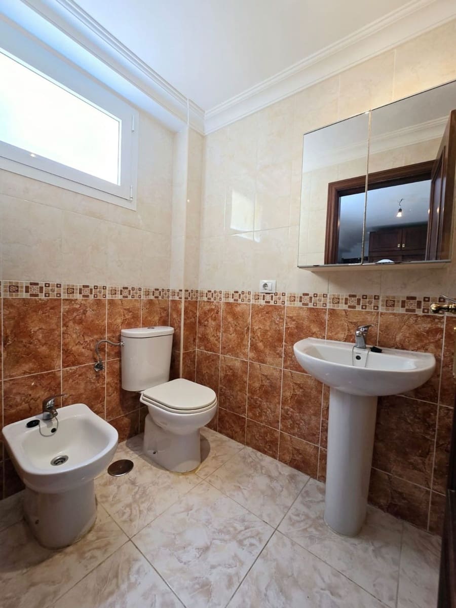 3 sypialnia Apartament na sprzedaż w Santa Cruz de Tenerife z garażem - 217 000 € (Ref: 9949057)