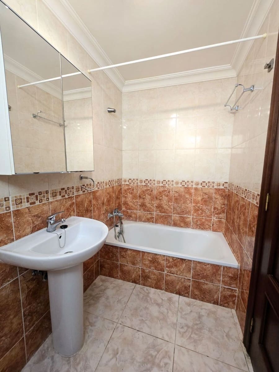 3 sypialnia Apartament na sprzedaż w Santa Cruz de Tenerife z garażem - 217 000 € (Ref: 9949057)