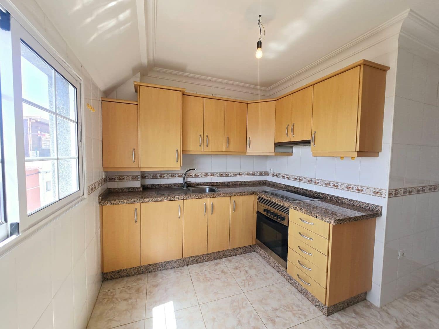 3 sypialnia Apartament na sprzedaż w Santa Cruz de Tenerife z garażem - 217 000 € (Ref: 9949057)