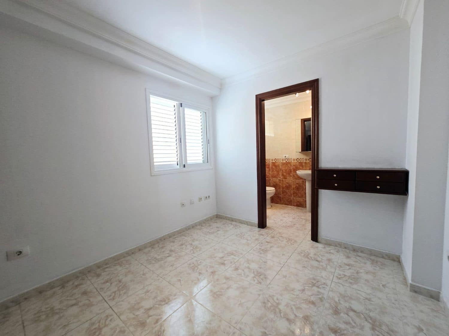3 sypialnia Apartament na sprzedaż w Santa Cruz de Tenerife z garażem - 217 000 € (Ref: 9949057)