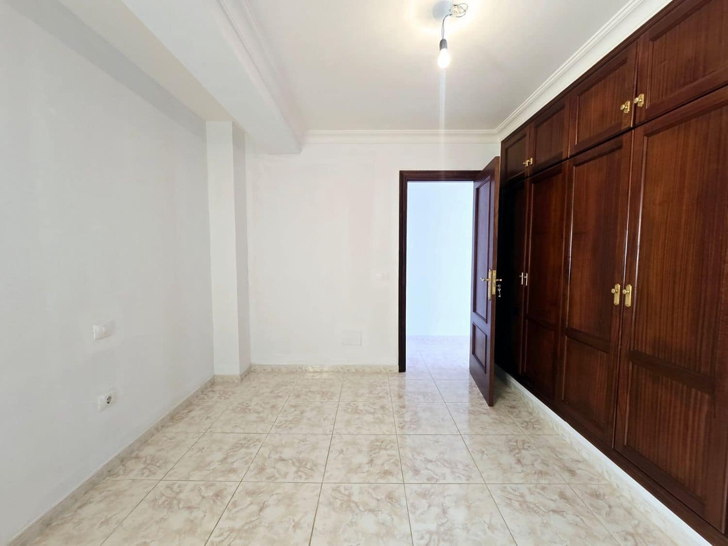 3 sypialnia Apartament na sprzedaż w Santa Cruz de Tenerife z garażem - 217 000 € (Ref: 9949057)