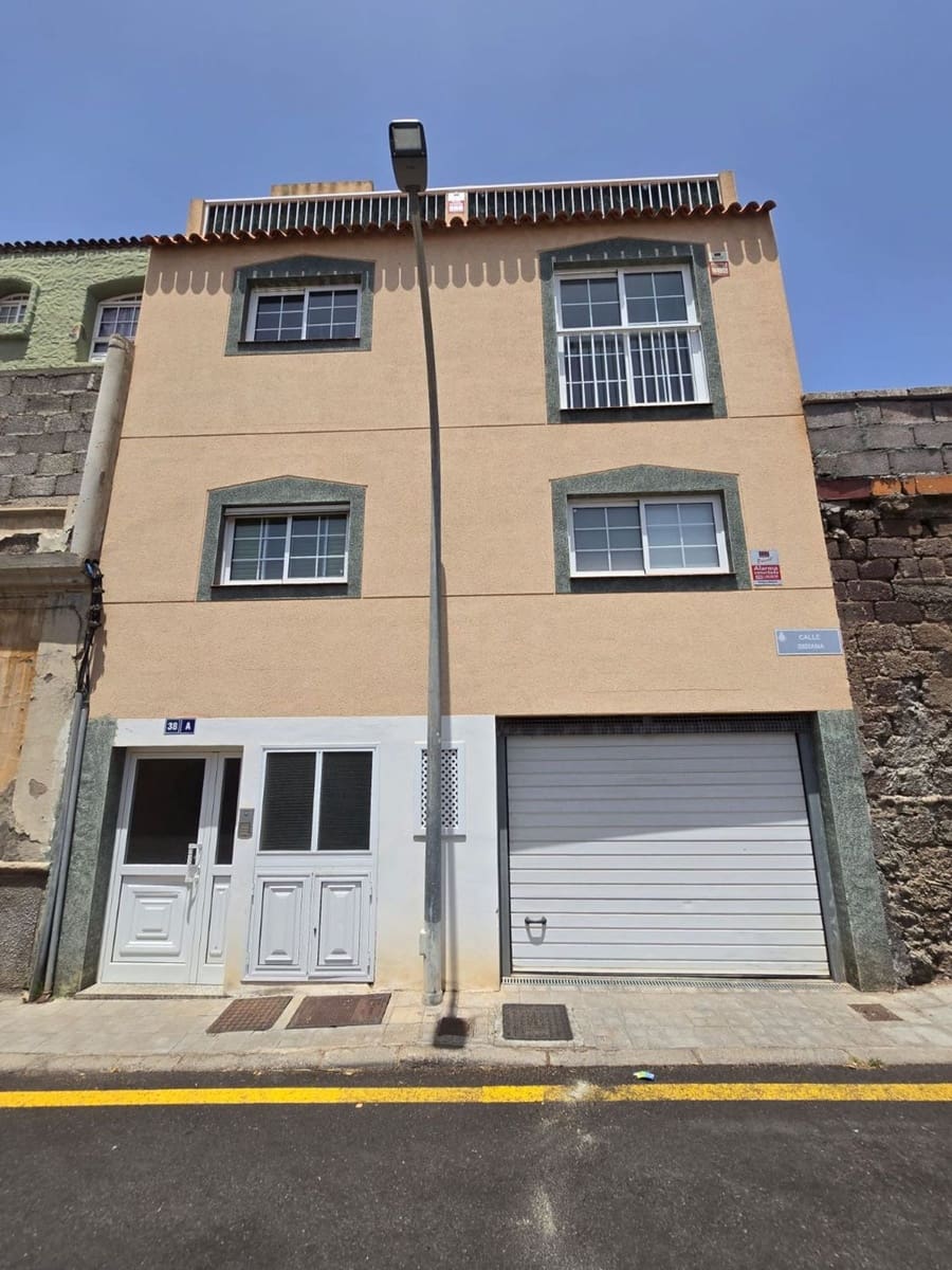 3 sypialnia Apartament na sprzedaż w Santa Cruz de Tenerife z garażem - 217 000 € (Ref: 9949057)