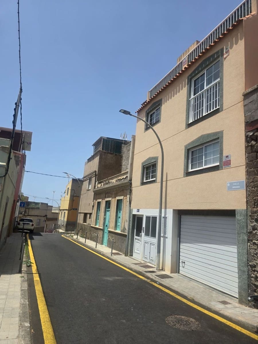 3 sypialnia Apartament na sprzedaż w Santa Cruz de Tenerife z garażem - 217 000 € (Ref: 9949057)