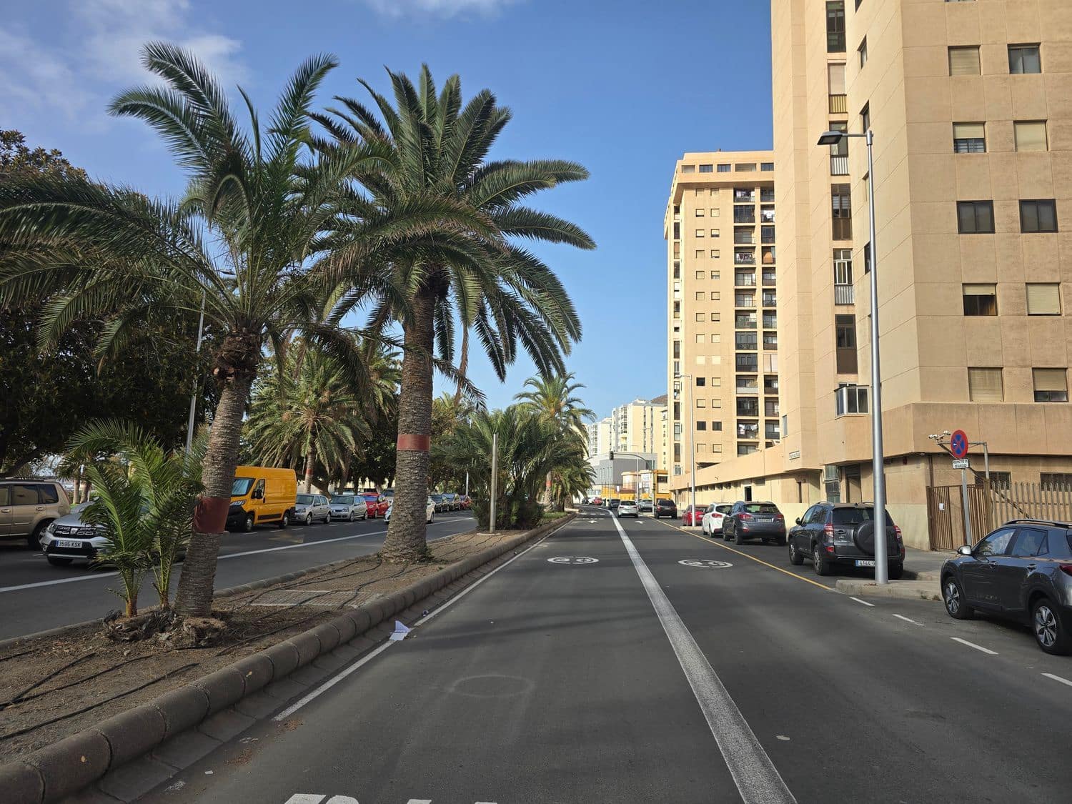Erhverv til salg i Las Palmas de Gran Canaria - € 79.000 (Ref: 9950920)