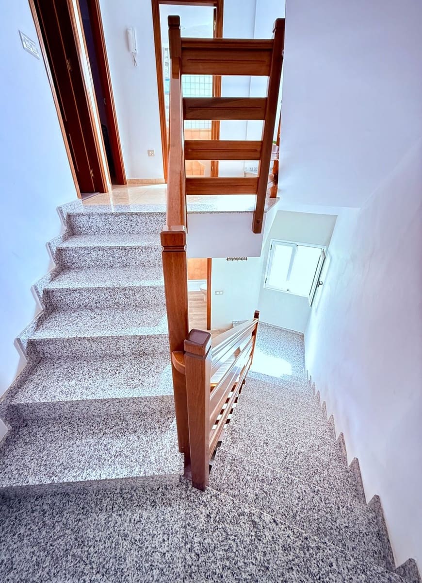2 Zimmer Haus zu verkaufen in Aguimes mit Garage - 315.000 € (Ref: 9950921)